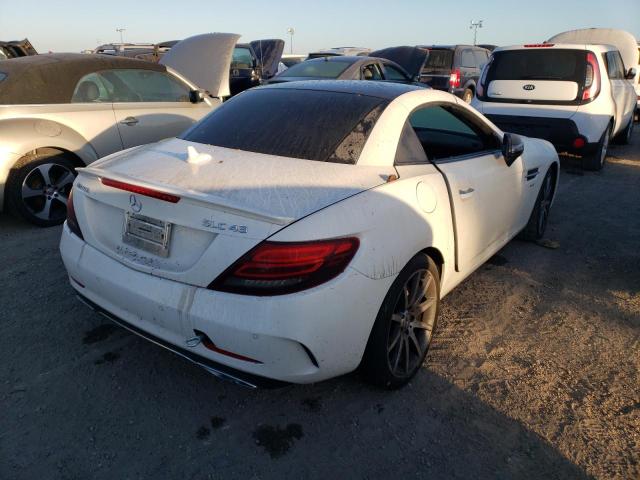 W1KPK6GA5LF170565 - 2020 MERCEDES-BENZ SLC 43 AMG WHITE photo 4