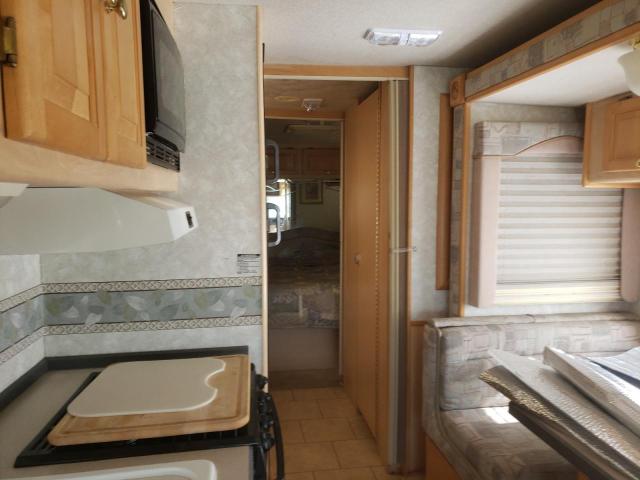 1FCNF53SX30A03927 - 2004 ALEG MOTORHOME WHITE photo 6