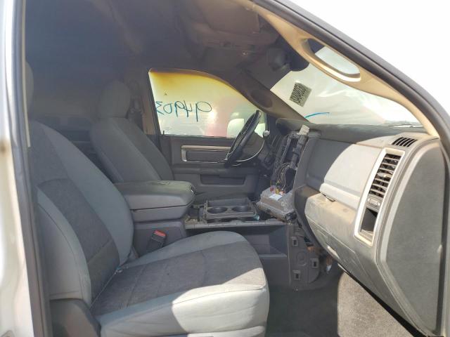 3C6UR5DL4FG588361 - 2015 RAM 2500 SLT 白色 照片 5