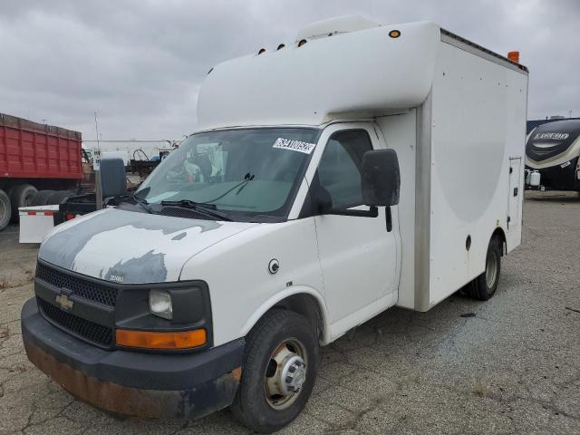 1GBJG31U471203811 - 2007 CHEVROLET G3100 WHITE photo 2