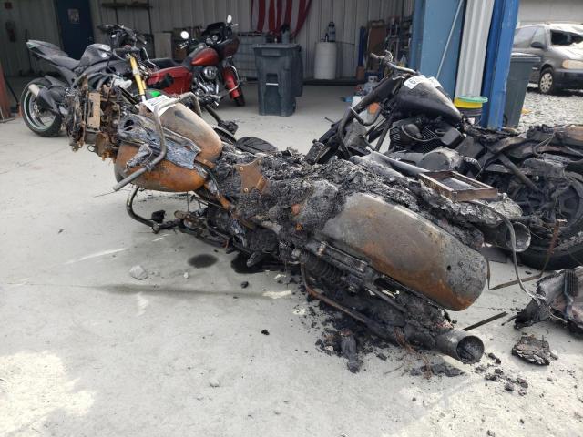 1HD1PXF32HB950059 - 2017 HARLEY-DAVIDSON FLHXSE CVO BURN photo 3