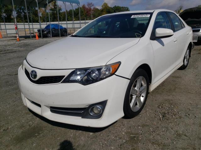 4T1BF1FK2CU158967 - 2012 TOYOTA CAMRY SE A WHITE photo 2