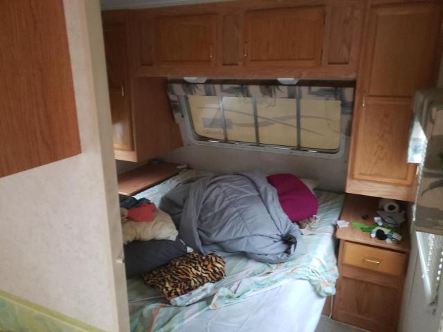 1UJBJ02P4216J0111 - 2002 JAYC TRAVEL TRL თეთრი ფოტო 9