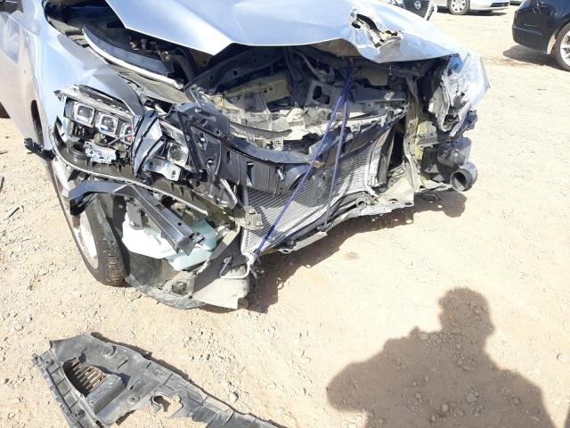 19UDE2F38JA000843 - 2018 ACURA ILX BASE W SILVER photo 9