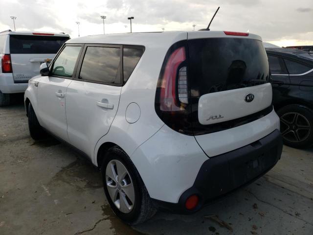 KNDJN2A24F7180861 - 2015 KIA SOUL WHITE photo 3