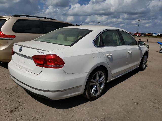 1VWCN7A33CC048527 - 2012 VOLKSWAGEN PASSAT SEL WHITE photo 4