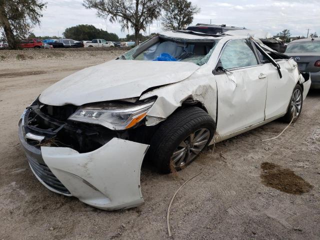 4T1BK1FK6HU584857 - 2017 TOYOTA CAMRY XSE WHITE photo 2