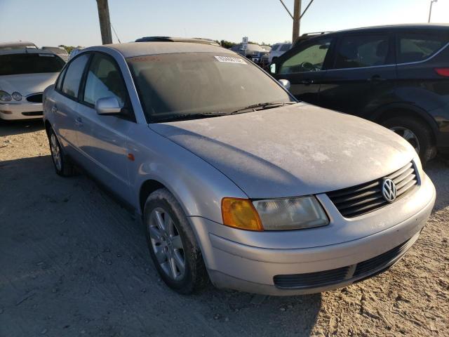 WVWMD63B5WE441401 - 1998 VOLKSWAGEN PASSAT GLS SILVER photo 1