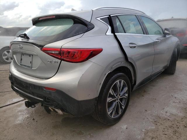 SJKCH5CR1JA041145 - 2018 INFINITI QX30 BASE SILVER photo 4