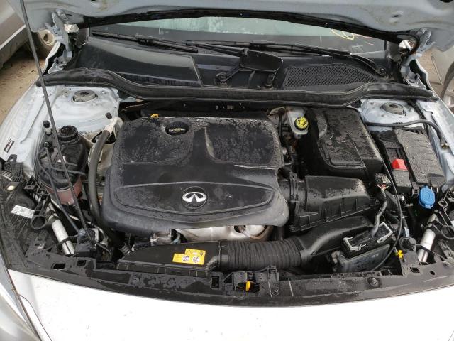 SJKCH5CR1JA041145 - 2018 INFINITI QX30 BASE SILVER photo 7