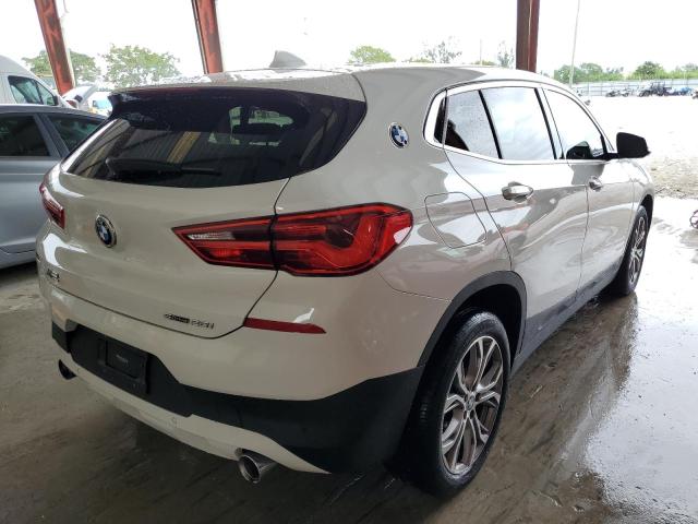 WBXYJ3C36JEP76776 - 2018 BMW X2 SDRIVE2 WHITE photo 4