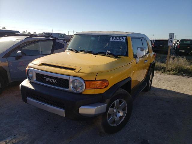 JTEBU11FX70029324 - 2007 TOYOTA FJ CRUISER YELLOW photo 2