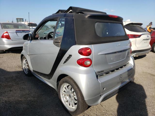 WMEEK3BA3EK769418 - 2014 SMART FORTWO PAS SILVER photo 3