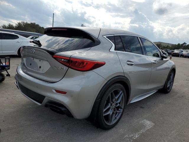 SJKCH5CP5HA018122 - 2017 INFINITI QX30 BASE SILVER photo 4