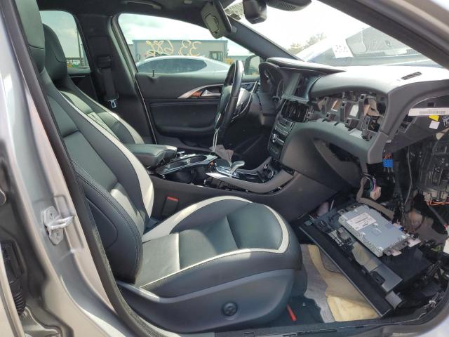 SJKCH5CP5HA018122 - 2017 INFINITI QX30 BASE SILVER photo 5