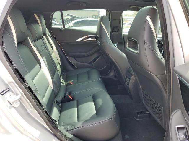 SJKCH5CP5HA018122 - 2017 INFINITI QX30 BASE SILVER photo 6