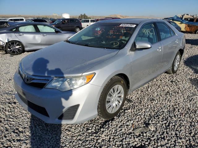 4T1BF1FK8CU055892 - 2012 TOYOTA CAMRY BASE SILVER photo 2