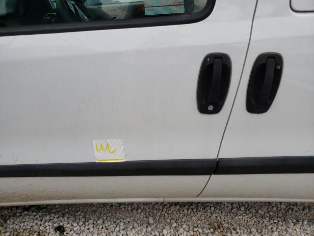 ZFBERFAB2J6K04492 - 2018 RAM PROMASTER WHITE photo 9