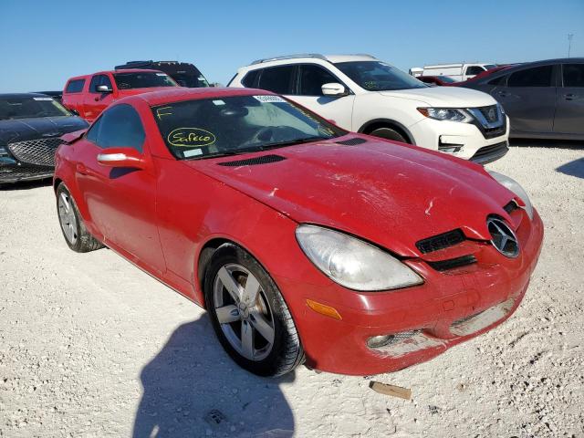 WDBWK54F16F122029 - 2006 MERCEDES-BENZ SLK 280 RED photo 1