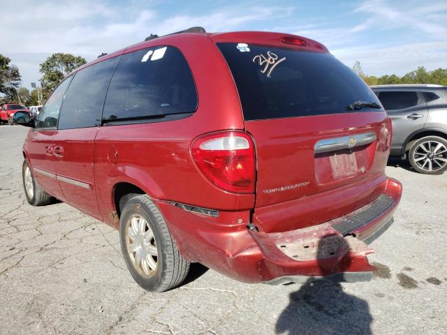 2C4GP54L15R413036 - 2005 CHRYSLER TOWN & COU RED photo 3