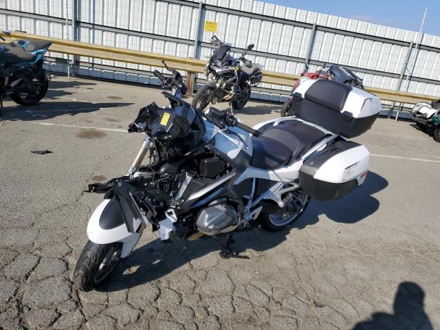 WB10L0307N6E96051 - 2022 BMW R 1250 RT WHITE photo 2