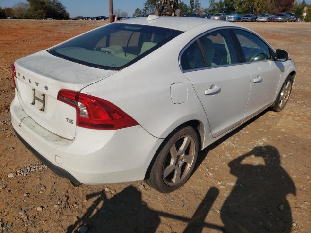 YV1622FS0C2146281 - 2012 VOLVO S60 T5 WHITE photo 4