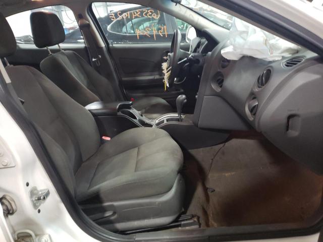 2G2WP522041297318 - 2004 PONTIAC GRAND PRIX თეთრი ფოტო 5