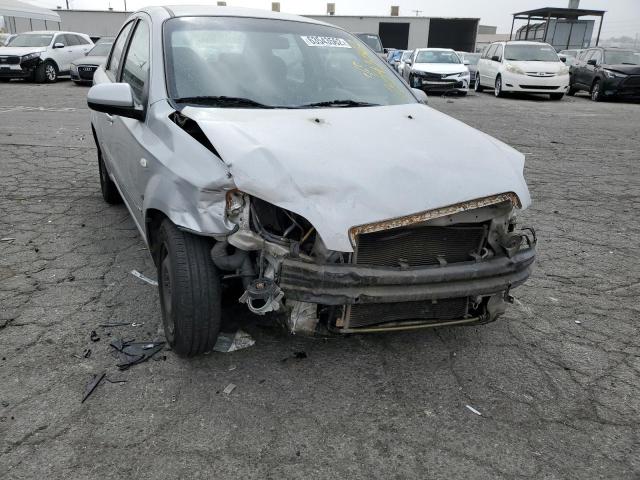 KL1TD56667B111684 - 2007 CHEVROLET AVEO BASE SILVER photo 9