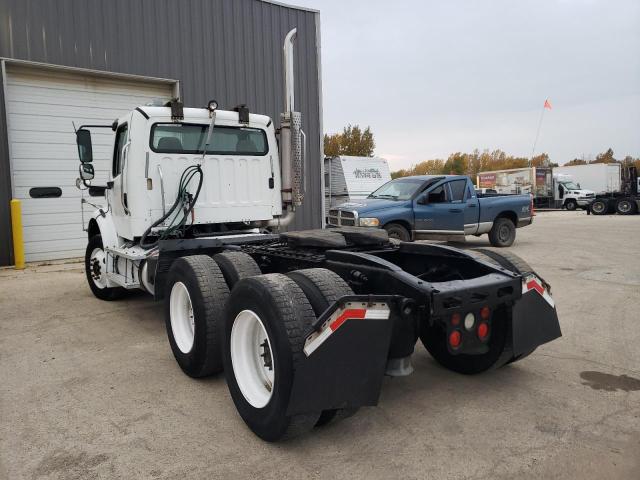 1FUJC5CV25HU82830 - 2005 FREIGHTLINER M2 112 MED WHITE photo 3