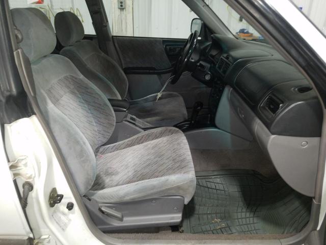 JF1SF6550WH770441 - 1998 SUBARU FORESTER S WHITE photo 5