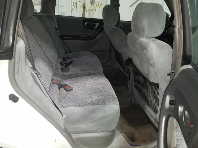 JF1SF6550WH770441 - 1998 SUBARU FORESTER S WHITE photo 6