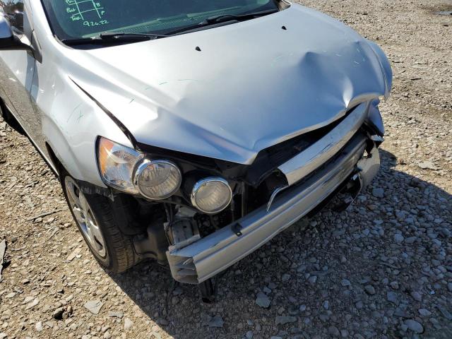 1G1JA5SH5E4167478 - 2014 CHEVROLET SONIC LS SILVER photo 9