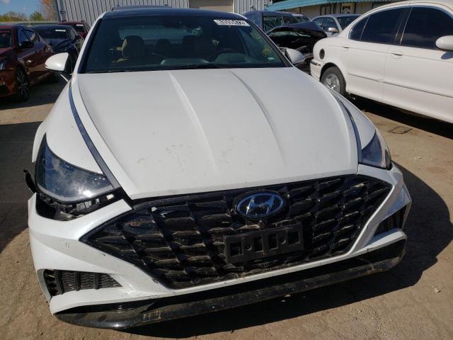 5NPEH4J20MH077983 - 2021 HYUNDAI SONATA LIM WHITE photo 5