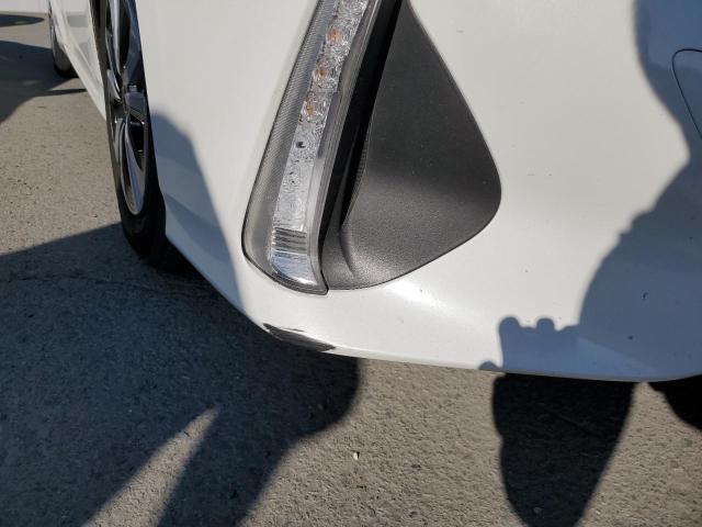 JTDKARFP9J3091302 - 2018 TOYOTA PRIUS PRIM 白色 照片 9
