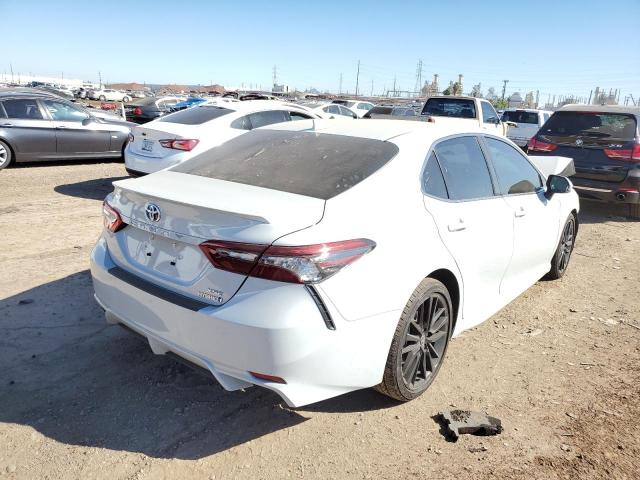 4T1K31AK2NU042994 - 2022 TOYOTA CAMRY XSE WHITE photo 4