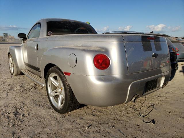 1GCES14PX4B104535 - 2004 CHEVROLET SSR 银色 照片 3