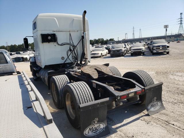 1M1AW02Y6EM039715 - 2014 MACK 600 CXU600 WHITE photo 3