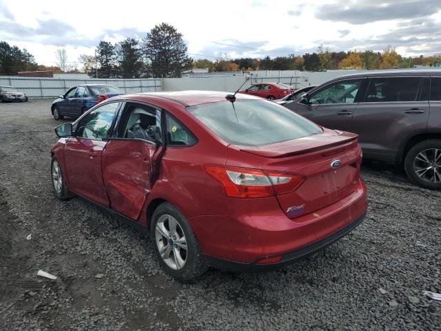 1FAHP3F22CL442425 - 2012 FORD FOCUS RED photo 3