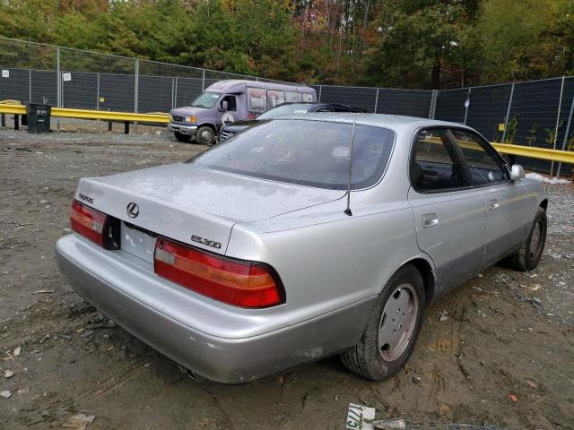 JT8BF12G3T0175501 - 1996 LEXUS ES 300 SILVER photo 4