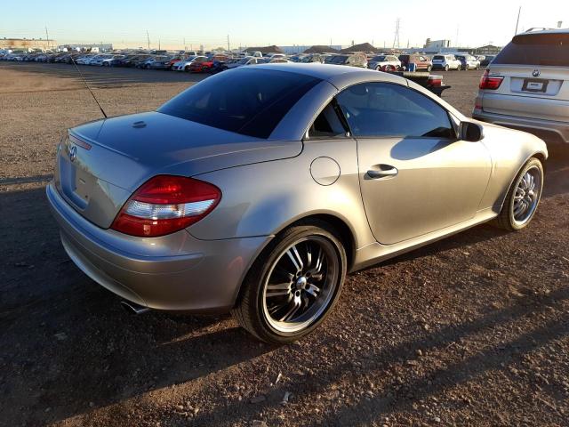 WDBWK54F17F147465 - 2007 MERCEDES-BENZ SLK 280 SILVER photo 4