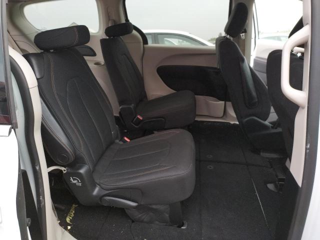2C4RC1CG2KR644380 - 2019 CHRYSLER PACIFICA L WHITE photo 6
