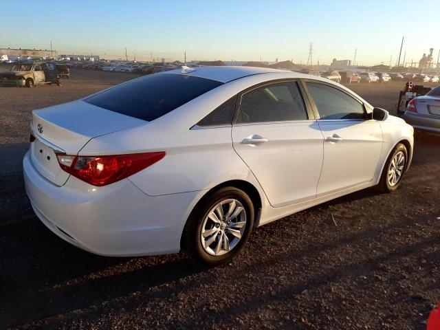 5NPEB4AC1CH381820 - 2012 HYUNDAI SONATA GLS WHITE photo 4