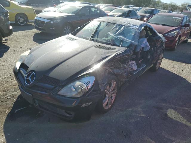 WDBWK5EAXAF229849 - 2010 MERCEDES-BENZ SLK 300 BLACK photo 2