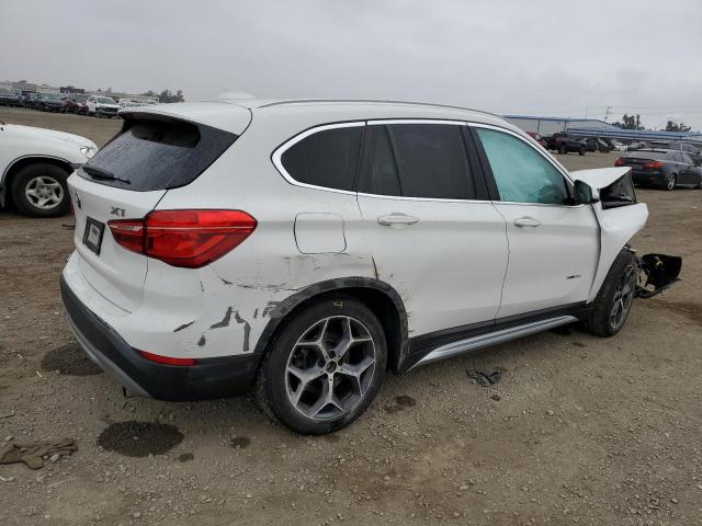 WBXHT3C31J5L25409 - 2018 BMW X1 XDRIVE2 WHITE photo 3