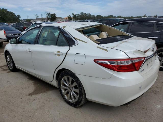 4T1BK1FK6FU029176 - 2015 TOYOTA CAMRY XSE WHITE photo 2