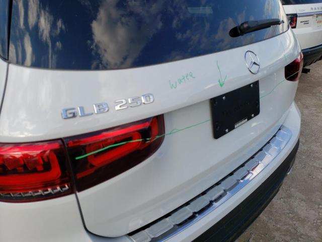 W1N4M4GB4MW110002 - 2021 MERCEDES-BENZ GLB 250 WHITE photo 9