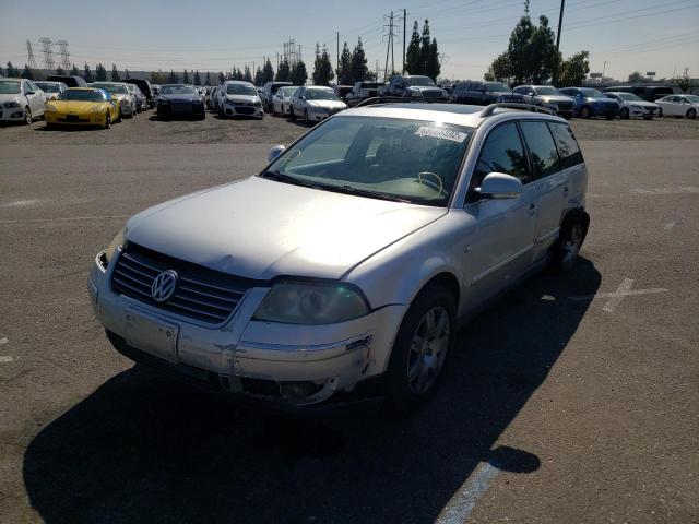 WVWCE63B05E139764 - 2005 VOLKSWAGEN PASSAT GLS SILVER photo 2