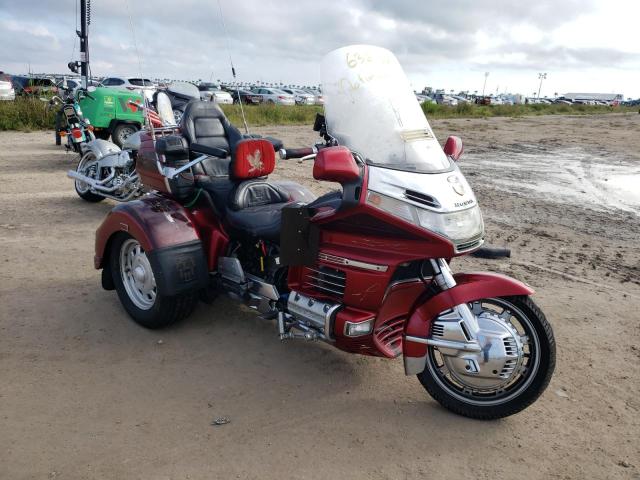 1HFSC2251XA100459 - 1999 HONDA GL1500 SE RED photo 1