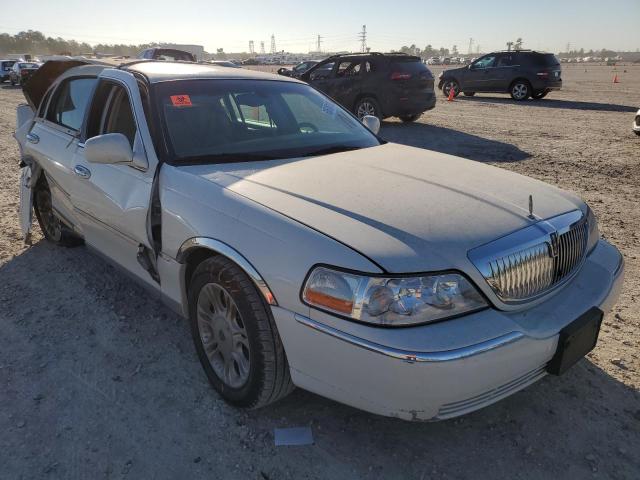 1LNHM81W45Y606849 - 2005 LINCOLN TOWN CAR S WHITE photo 1