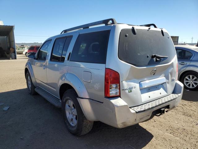 5N1AR18W55C708996 - 2005 NISSAN PATHFINDER SILVER photo 3